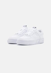 court vision low canvas