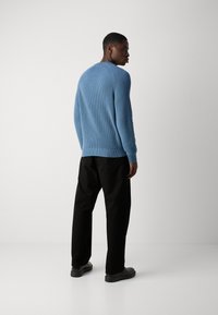 Marc O'Polo DENIM LONGSLEEVE RAGLAN - Strikkegenser - provincial blue