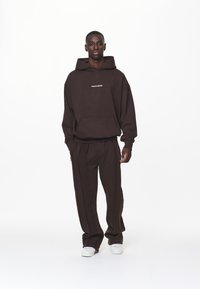 Pegador COLNE LOGO HOODIE - Majica s kapuljačom - washed oak brown