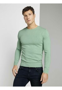 TOM TAILOR CREW NECK  - Strickpullover - soft jade melange