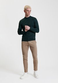 Gianni Lupo TAHOMA - Chino - camel