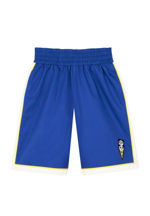 Shorts de sport bleus avec taille élastique, bordure jaune et blanche, et un patch en forme de cône de glace avec un visage de panda sur la jambe inférieure gauche.