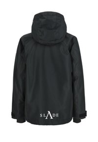 Schwarze wasserdichte Jacke mit Kapuze, mit einem weißen Logo "SLADE" im unteren Rücken, Klettverschlüssen an den Ärmeln und einer glatten, matten Oberfläche.