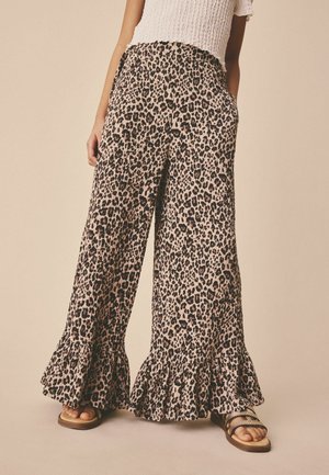 Next, REGULAR FIT - FRILL HEM TEXTURED TROUSERS . - Pantaloni - animal print
