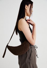 CORDUROY - Cross body bag - brown