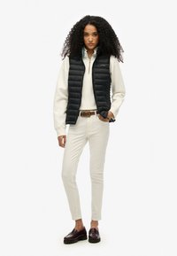 Superdry & Co Veste sans manches - black