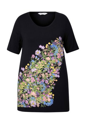 Schwarzes T-Shirt mit kurzen Ärmeln, das ein farbenfrohes Blumenmuster in den Farbtönen Pink, Lila, Blau und Grün aufweist, mit einem Rundhalsausschnitt.