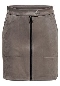 Jupe en faux suède gris avec une fermeture éclair à l'avant, un bouton-pression, une taille et deux poches latérales, présentant une texture lisse et un design ajusté.