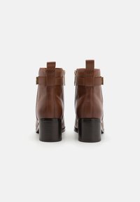 Tommy Hilfiger Tronchetti - brown