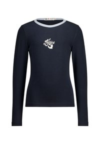 T-shirt a maniche lunghe in cotone blu navy con collo a costine azzurro chiaro e design grafico bianco sul petto. Vestibilità slim.