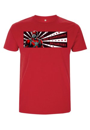 Czerwona bawełniana koszulka z grafiką superbohatera z brodą, otoczonego promieniami i napisem "CZERWONY STRAŻNIK WRACA!"