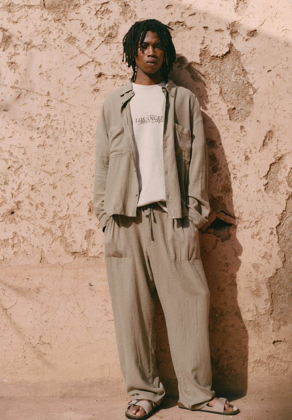 Pantolette flach - beige