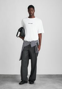 Maison Kitsuné LINE HANDWRITING TEE - Navadna majica - white