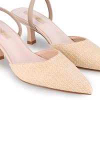 Blogger DE SALÓN - Tacones - natural