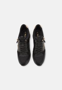 Tamaris Zapatillas - black/gold