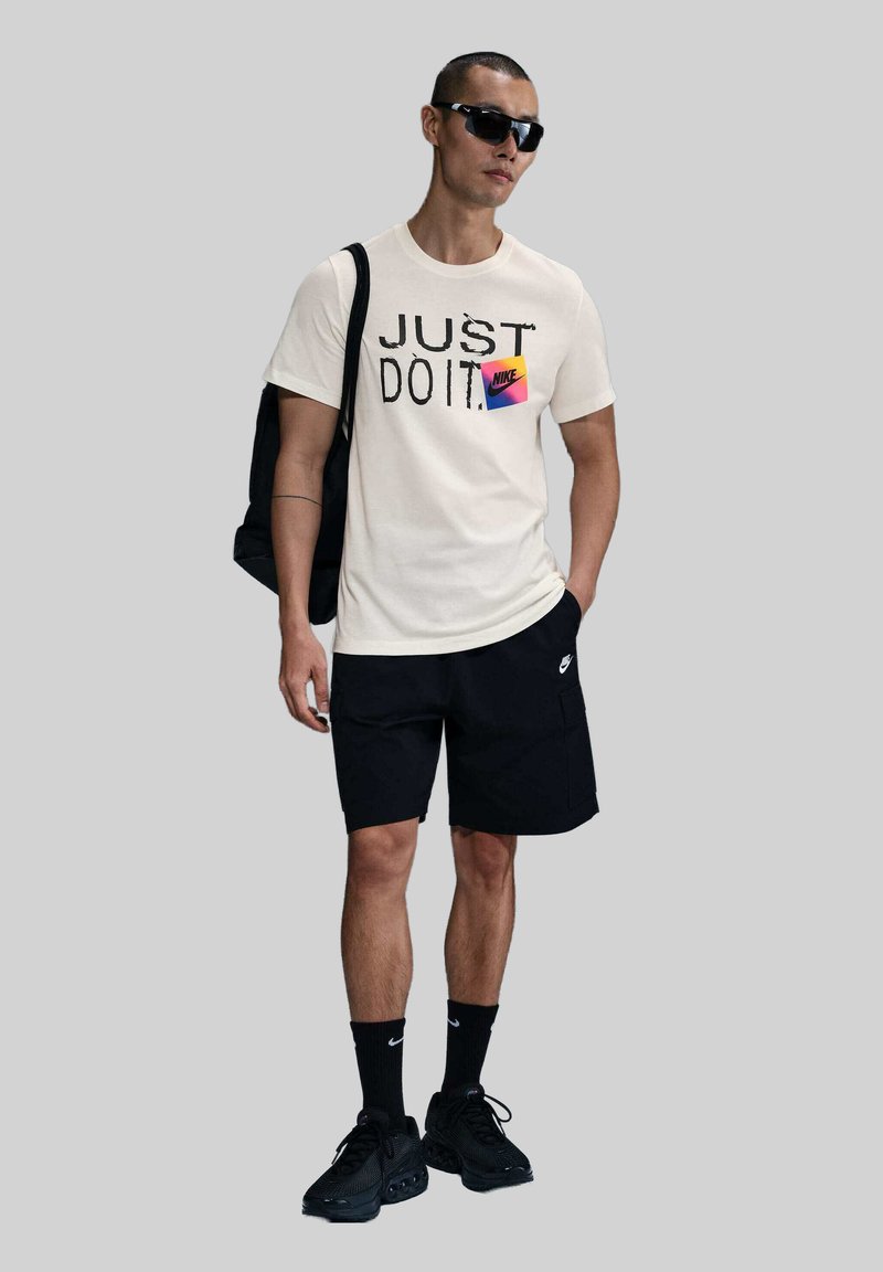 Nike Sportswear T-shirt print crème Nike Sportswear T-shirt print crème