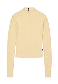 Dlouhý rukáv top v měkké žluté tkanině s vysokým výstřihem, slim fit a minimalistickým designem. Obsahuje malou značkovou nášivku na boku.