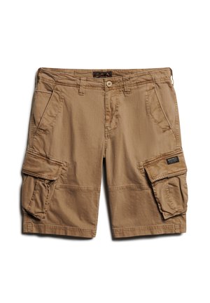 Kniekurze Cargo-Shorts aus einem hellbraunen Stoff mit glatter Oberfläche, ausgestattet mit mehreren Seitentaschen und einem Knopfverschluss.