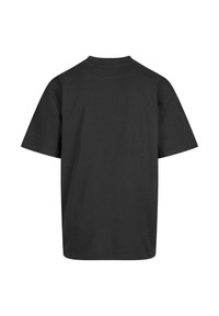 Sort bomulds t-shirt med crew neck og korte ærmer. Har et enkelt design og en glat tekstur uden synlige mønstre eller accenter.