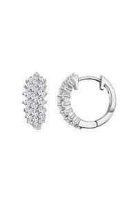 Srebrne kolczyki w kształcie koła z rzędem przejrzystych, okrągłych kamieni, z jednym kolczykiem w kształcie marquise ozdobionym skupiskiem kamieni.