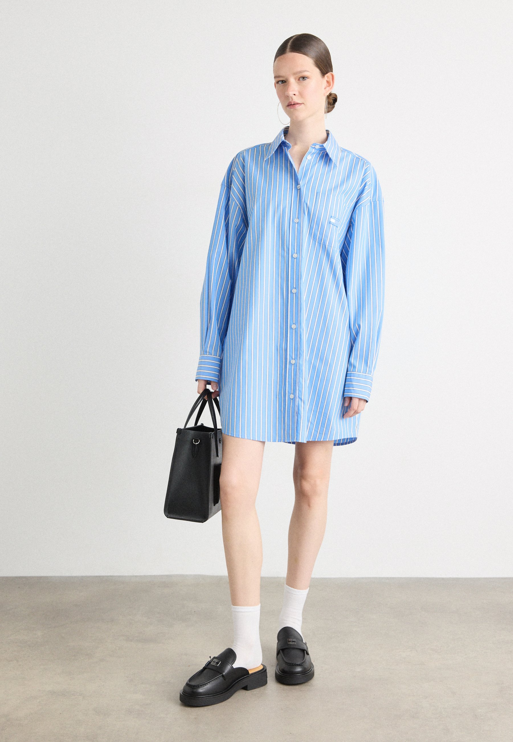 [ JEANS] Mini Strip Shirt Dress ★人気★ Tommy Jeans MINI SHIRT DRESS - Shirt dress - ecru/blue/blue