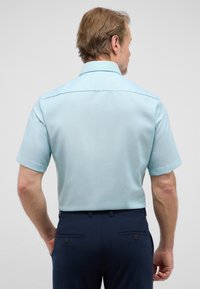Eterna UNIFARBENES OXFORD KURZARMHEMD - MODERN FIT - Overhemd - türkis