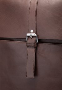 Strellson Premium Nahrbtnik - dunkelbraun