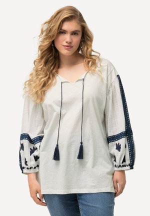 Ulla Popken TEXTURED EMBROIDERED LONG SLEEVE - Blouse - snow white