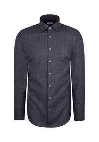 Chemise à manches longues gris foncé à boutons, col pointu et tissu subtilement texturé, présentée de face sur fond blanc.