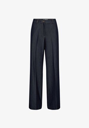 Nohavice s širokými nohavicami z tmavého denimu s vysokým pásom, prednými skladmi a kontrastným prešívaním. Majú zapínanie na gombík a pútka na opasok.