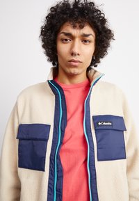 Columbia JUNIPER PEAK™ FULL ZIP - Veste polaire - ancient fossil/collegiate navy