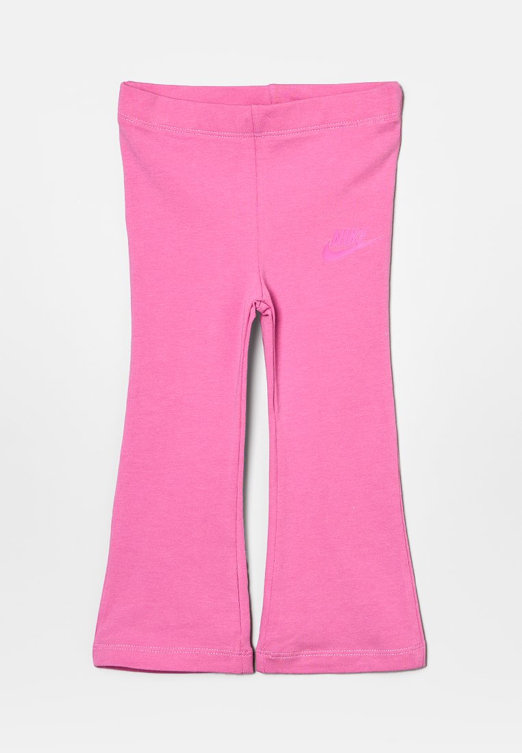 Leggings acampanados de algodón en color rosa con una textura suave, que presentan un pequeño logo de Nike en un tono a juego en la cintura frontal.