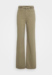 Høyt liv og vide bukser i khaki med front- og baklommer, beltehemper og en knapp med glidelås-lukking.