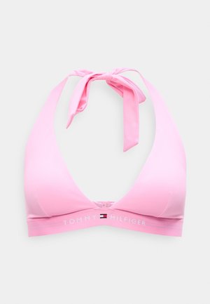 Ροζ μπικίνι τοπ με δέσιμα λουριά στο λαιμό και λογότυπο Tommy Hilfiger στη λαστιχένια ταινία κάτω από τις θήκες, πάνω σε λευκό φόντο.