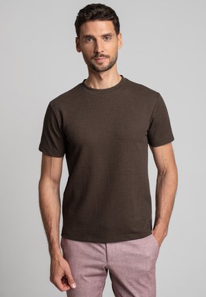 - T-shirt basic
