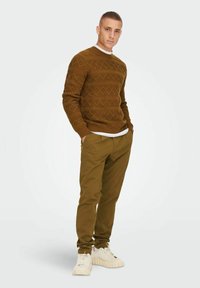 Only & Sons ONSCAM - Chinos - monks robe