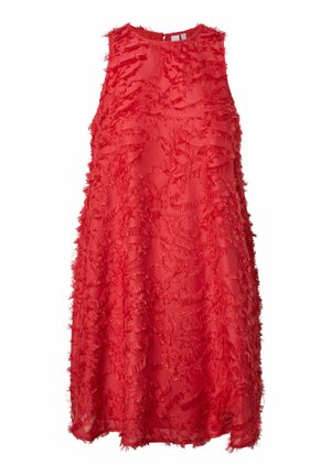 Robe sans manches rouge vif en forme de A avec des motifs texturés rappelant des franges et un col rond, fermée par une petite fermeture éclair au dos.