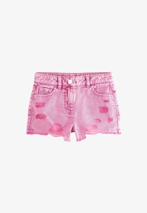 Pantalones cortos de mezclilla rosa con parches desgastados, cintura alta, diseño de cinco bolsillos, dobladillo sin rematar y cierre frontal con botón.