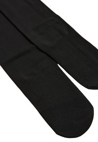Calcetines negros hasta la rodilla hechos de una tela suave y elástica. Punta redondeada y suela reforzada, con una textura uniforme sin patrones.