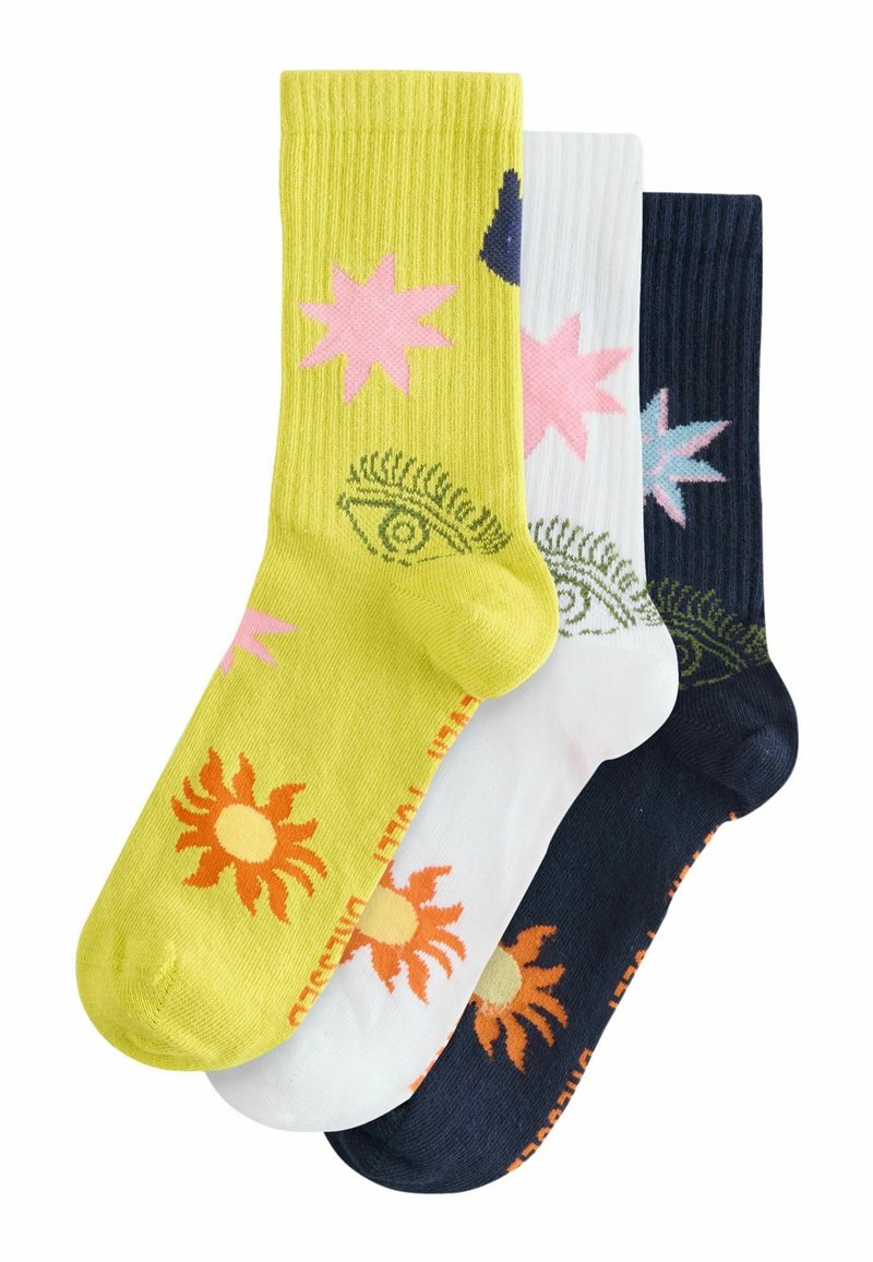 Tris poros vidutinio ilgio kojinių: geltonos su saulės ir akies raštais, baltos su spalvingomis žvaigždutėmis ir tamsiai mėlynos su saulės akcentais. Grubus audinys.