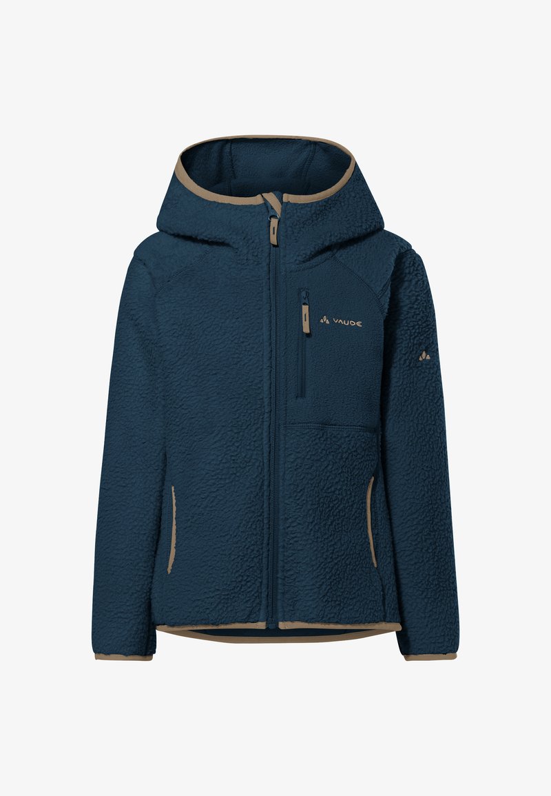 Chaqueta de forro polar en azul oscuro con una superficie texturizada. Cuenta con capucha, cierre frontal con cremallera, bolsillos laterales y acentos beige en los bordes.