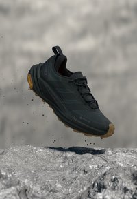 Επιλέχθηκε, core black/brown oxide
