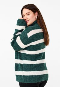 Zizzi FLASH MIT HOHEM KRAGEN UND REISSVERSCHLUSS - Džemperis - sea m mel stripe