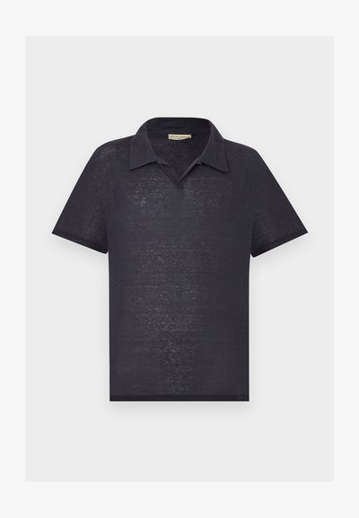 Σκούρα ναυτική μπλούζα πόλο με κοντά μανίκια, μαλακό, ημιδιαφανές υφασμάτινο ύφασμα με υφή και κλασικό γιακά.