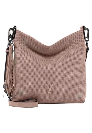 Różowa torba na ramię ze skóry perforowanej o luźnym fasonie, z długim chwostem i metalowymi elementami ozdobnymi. Dołączony regulowany pasek.