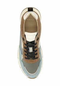 Sneaker featuring a mix of brown suede, blue leather, and mesh upper. Black laces and a white rubber sole with subtle branding on the tongue.