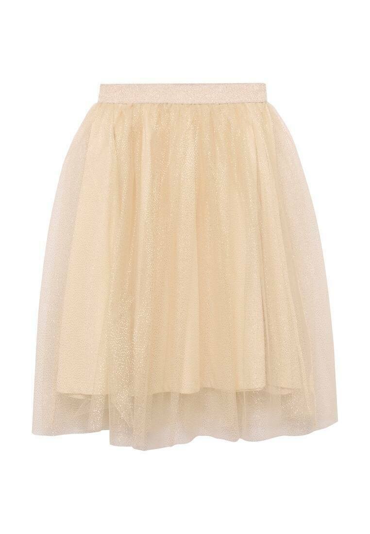 Kort, lagerpåklädd tylkjol i ljusbeige med glittrande yta och fast midjeband. Halvgenomskinlig textur låter ljuset passera igenom.
