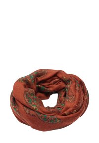 Szalik w kolorze rdzy wykonany z miękkiej tkaniny, z wzorem paisley z zielonymi i żółtymi akcentami, o okrągłym kształcie i fakturowanym wyglądzie.