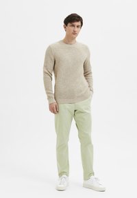 Selected Homme SLHVINCE BUBBLE CREW NECK - Pulover - pure cashmere