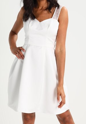 Koktejlové šaty / šaty na párty - white